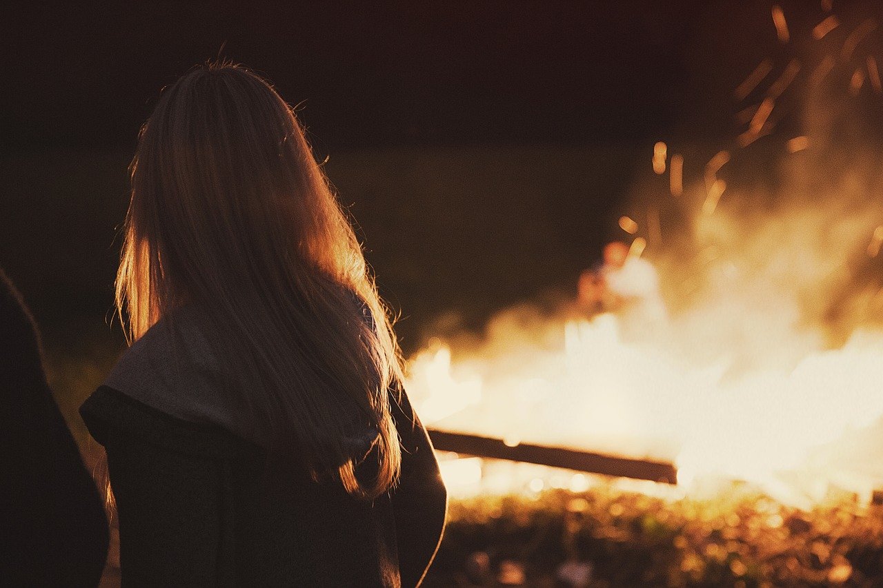 Essential Astrology Rituals to Let Go of the Past